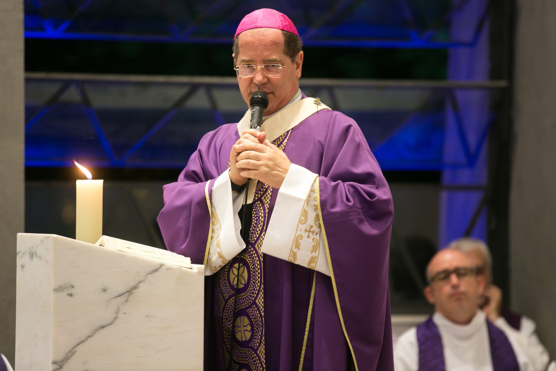 Dom Walmor preside Missa pelos 96 anos do Seminário Arquidiocesano