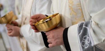 Vaticano dedica mensagem especial aos sacerdotes