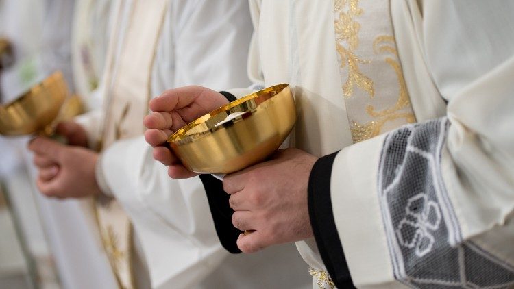 Vaticano dedica mensagem especial aos sacerdotes