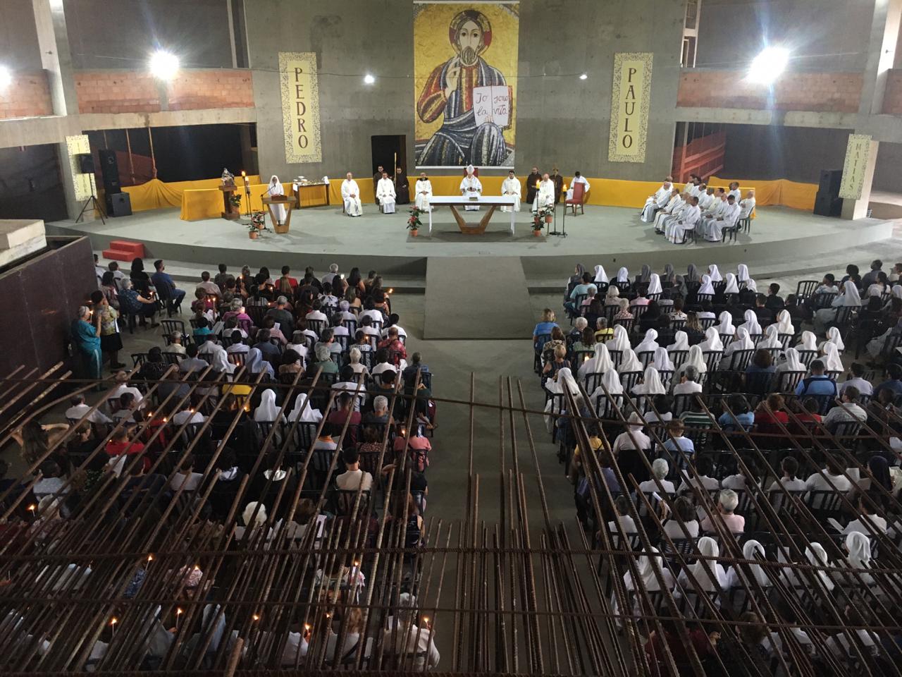 Catedral Cristo Rei: Arcebispo preside Celebração Eucarística de oração com os consagrados