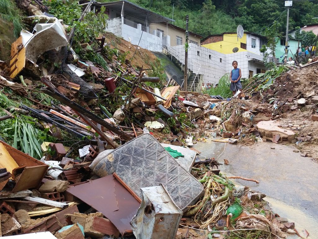 Dom Walmor se solidariza com os antigidos pelas chuvas no nordeste e pede solidariedade às vítimas