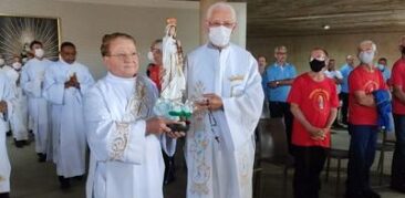 Catedral Cristo Rei recebe peregrinos para o Terço da Paz