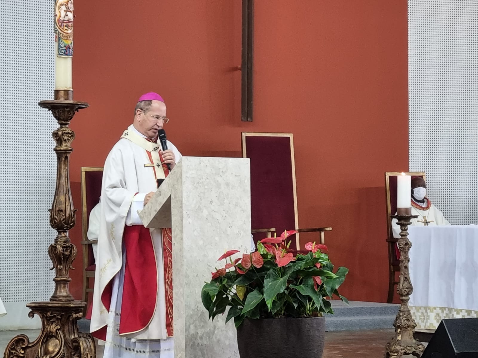 Homilia Dominical: “O cristão está no coração do mundo para dizer palavras de esperança e alegria”