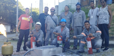 Brigadistas da Catedral Cristo Rei participam de treinamento de segurança