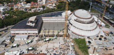 Grande concretagem na Catedral Cristo Rei amplia área de estacionamento