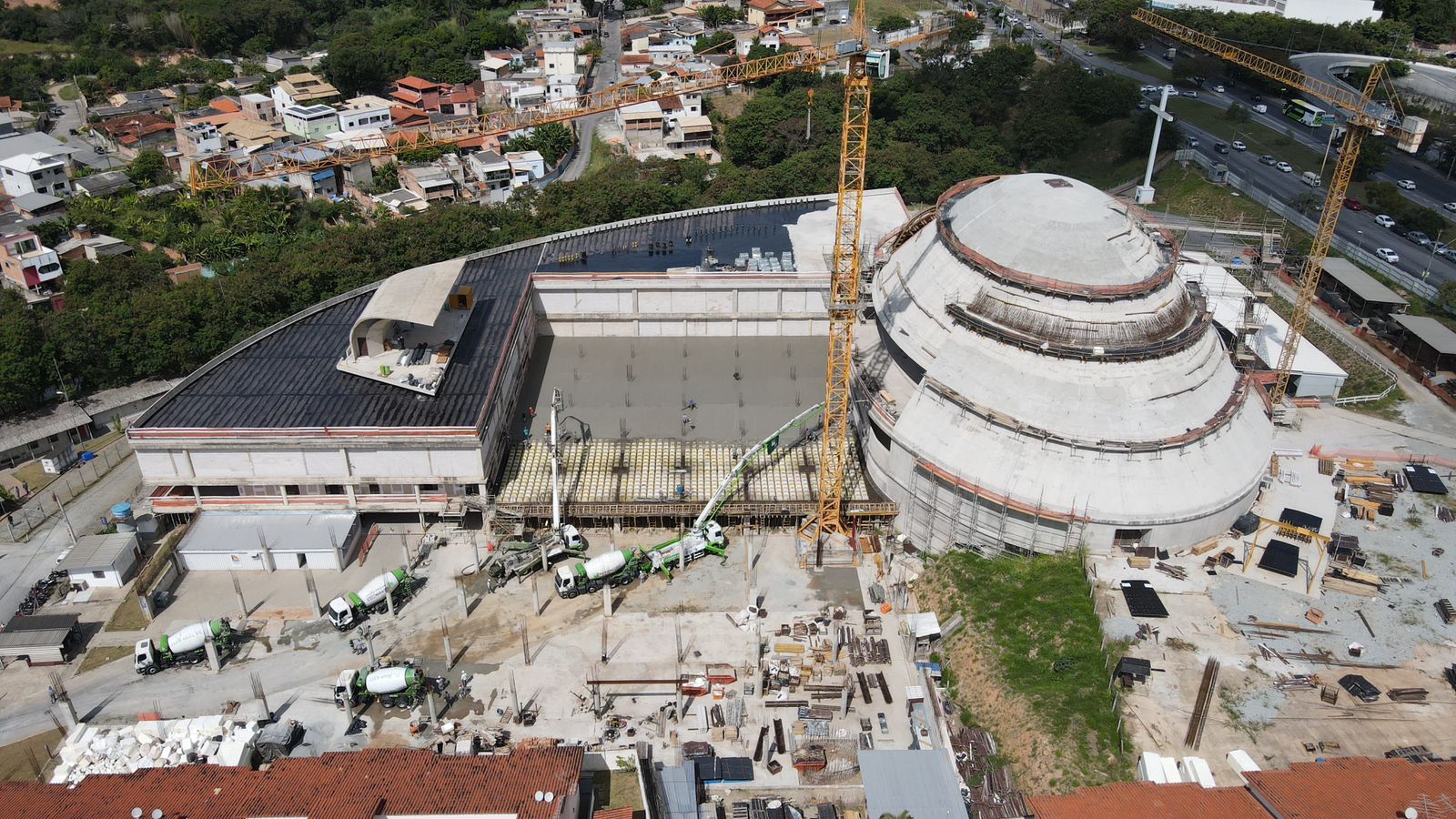 Catedral Cristo Rei recebe a maior concretagem já realizada em apenas uma etapa