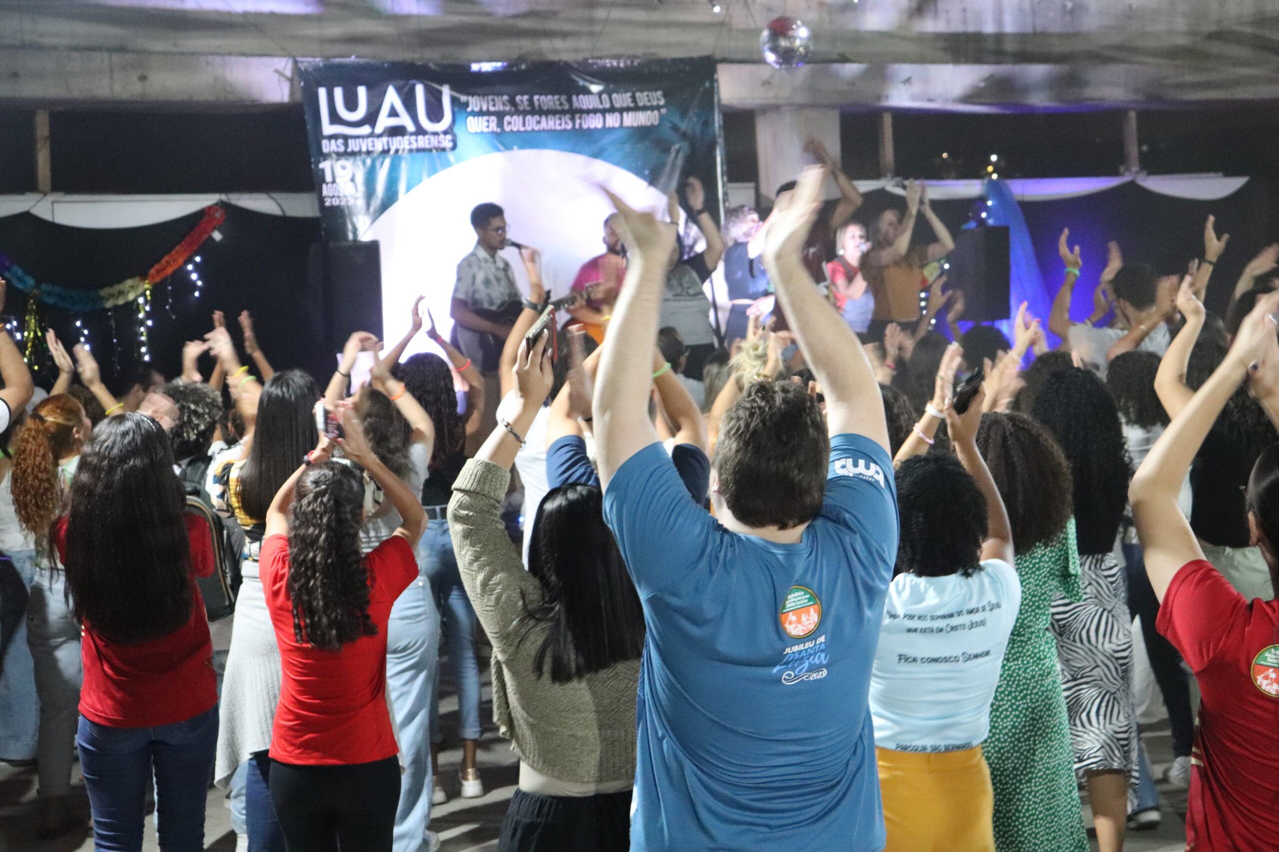 Luau das Juventudes celebra momentos de oração e alegria na Catedral Cristo Rei