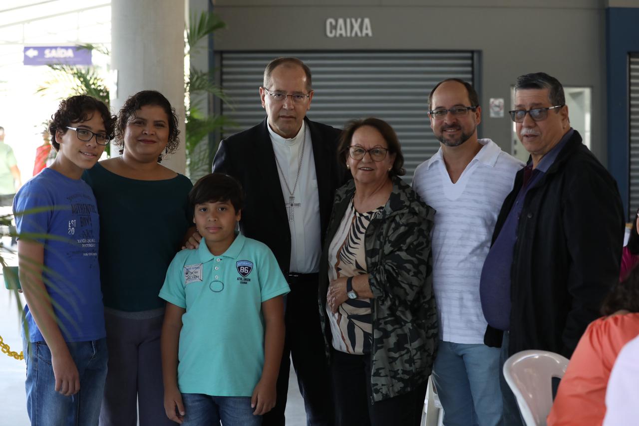 Especial e carinhosa homenagem aos nossos padres e suas famílias