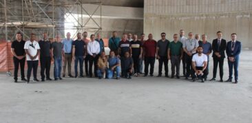 Padres da Rensb visitam obras da Catedral Cristo Rei