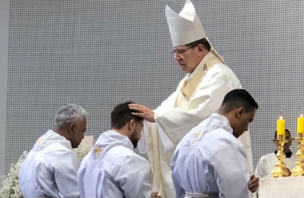 Catedral Cristo Rei acolhe peregrinos para ordenação de diáconos