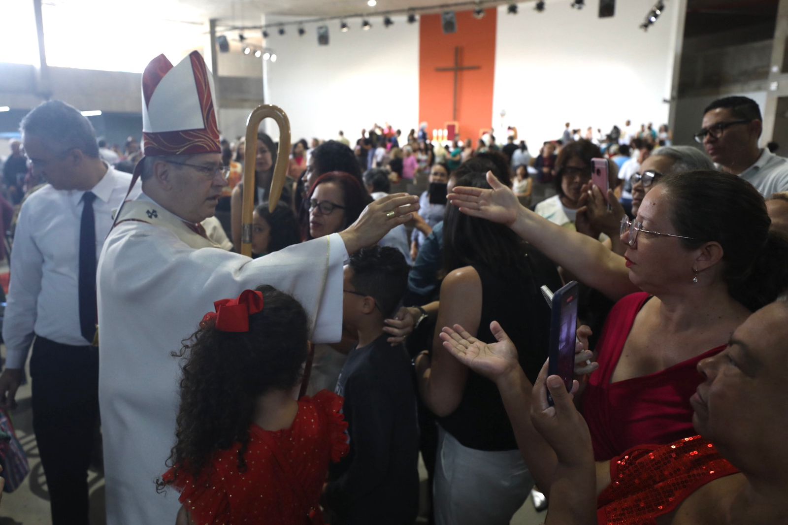 “Aprender com a realeza de Jesus”: homilia de dom Walmor na Festa de Cristo Rei 