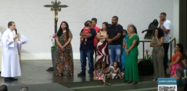 Emocionante: família partilha testemunho de fé na Catedral Cristo Rei