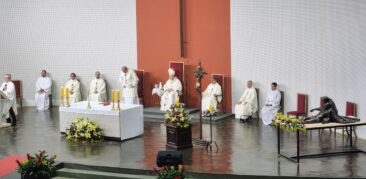 Homilia dominical – Festa de Cristo Rei: “A realeza de Cristo tem que nos cobrir”