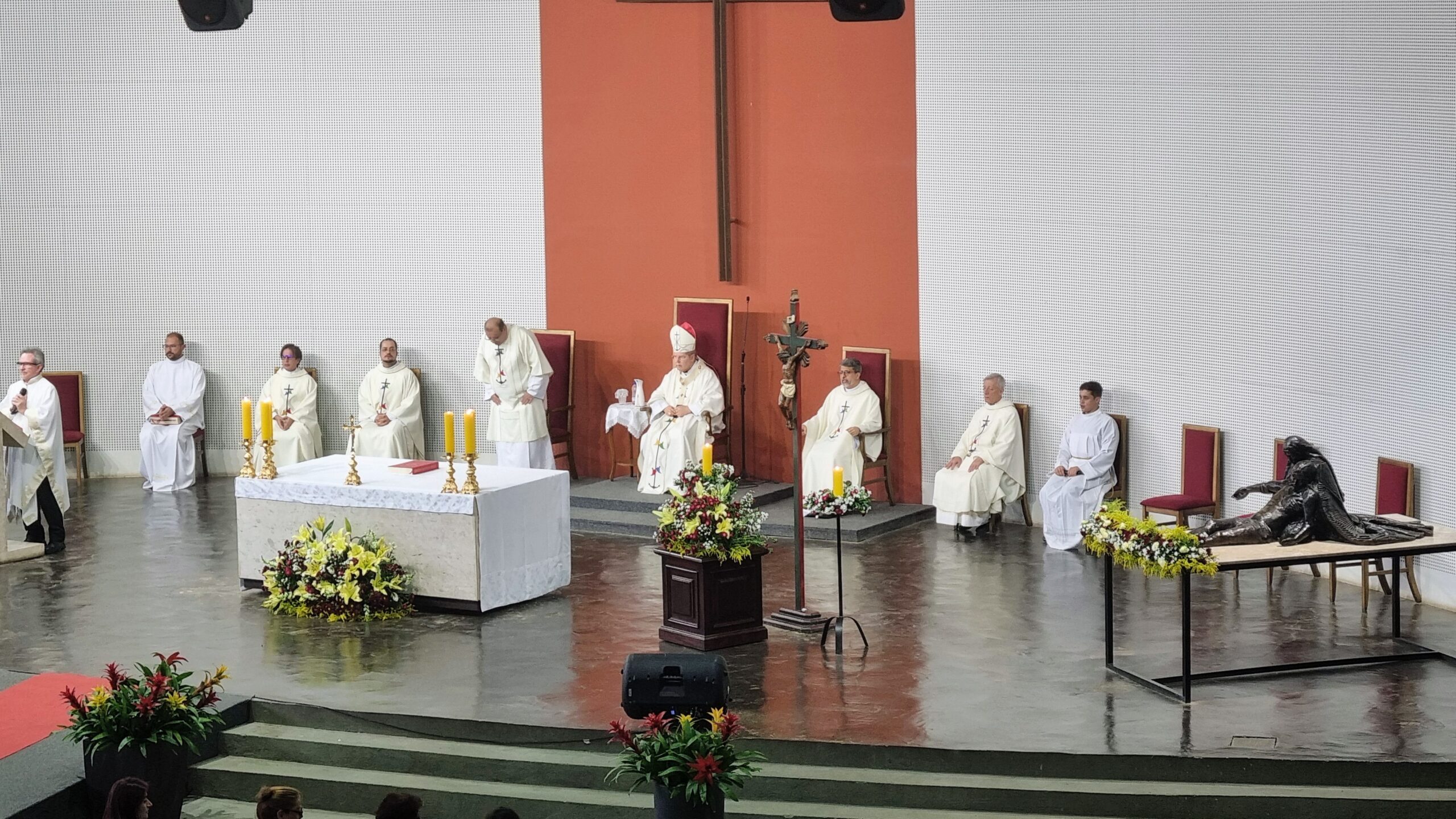 Homilia dominical – Festa de Cristo Rei: “A realeza de Cristo tem que nos cobrir”