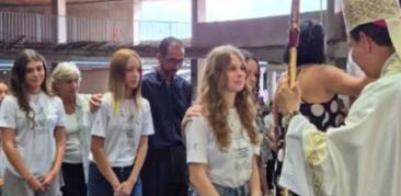 Alunos do Colégio Santa Maria Minas recebem o Sacramento da Crisma na Catedral Cristo Rei