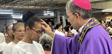 Início da Quaresma e Campanha da Fraternidade reúne milhares de fiéis na Catedral Cristo Rei