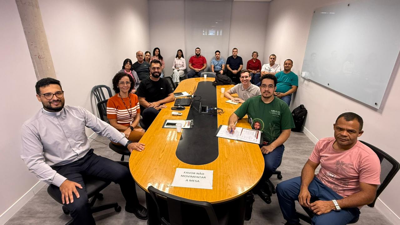 Novos colaboradores da Arquidiocese de BH participam de treinamento na Catedral Cristo Rei