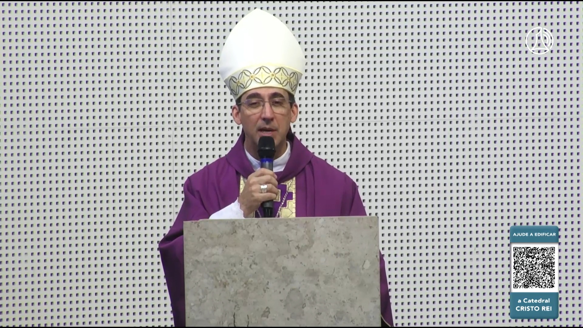 Homilia dominical: “Aquele que terá seu rosto desfigurado, revela seu rosto glorioso”