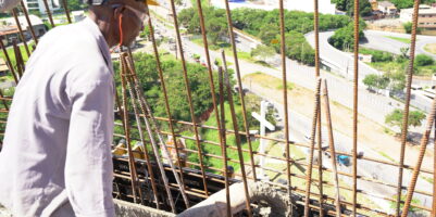 Concretagem eleva pórticos da Catedral Cristo Rei