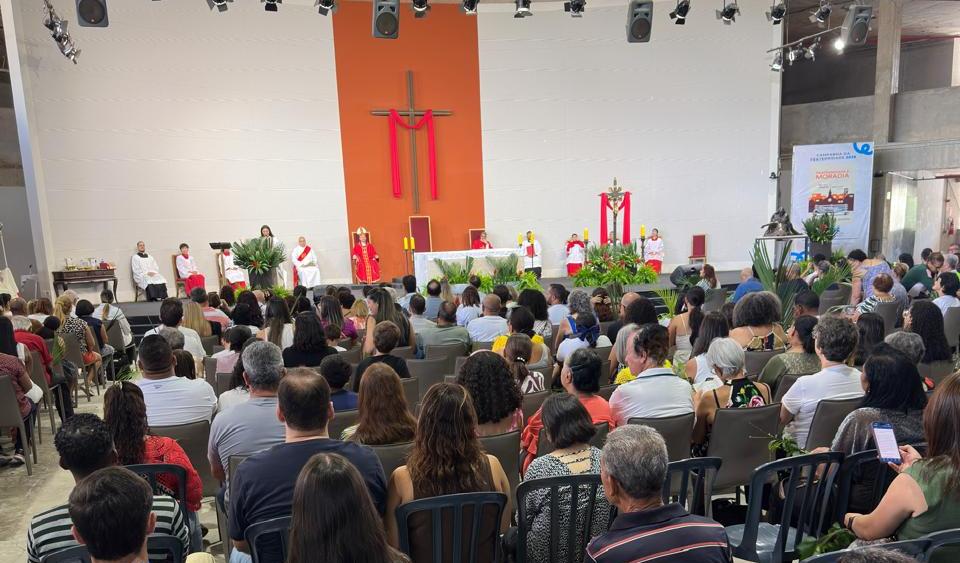 “Deus quer nos oferecer a sua vida” – Homilia do Domingo de Ramos