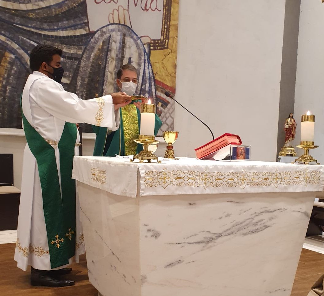 Diácono Alan Pereira celebra preparação para a ordenação presbiteral no Convivium Emaús