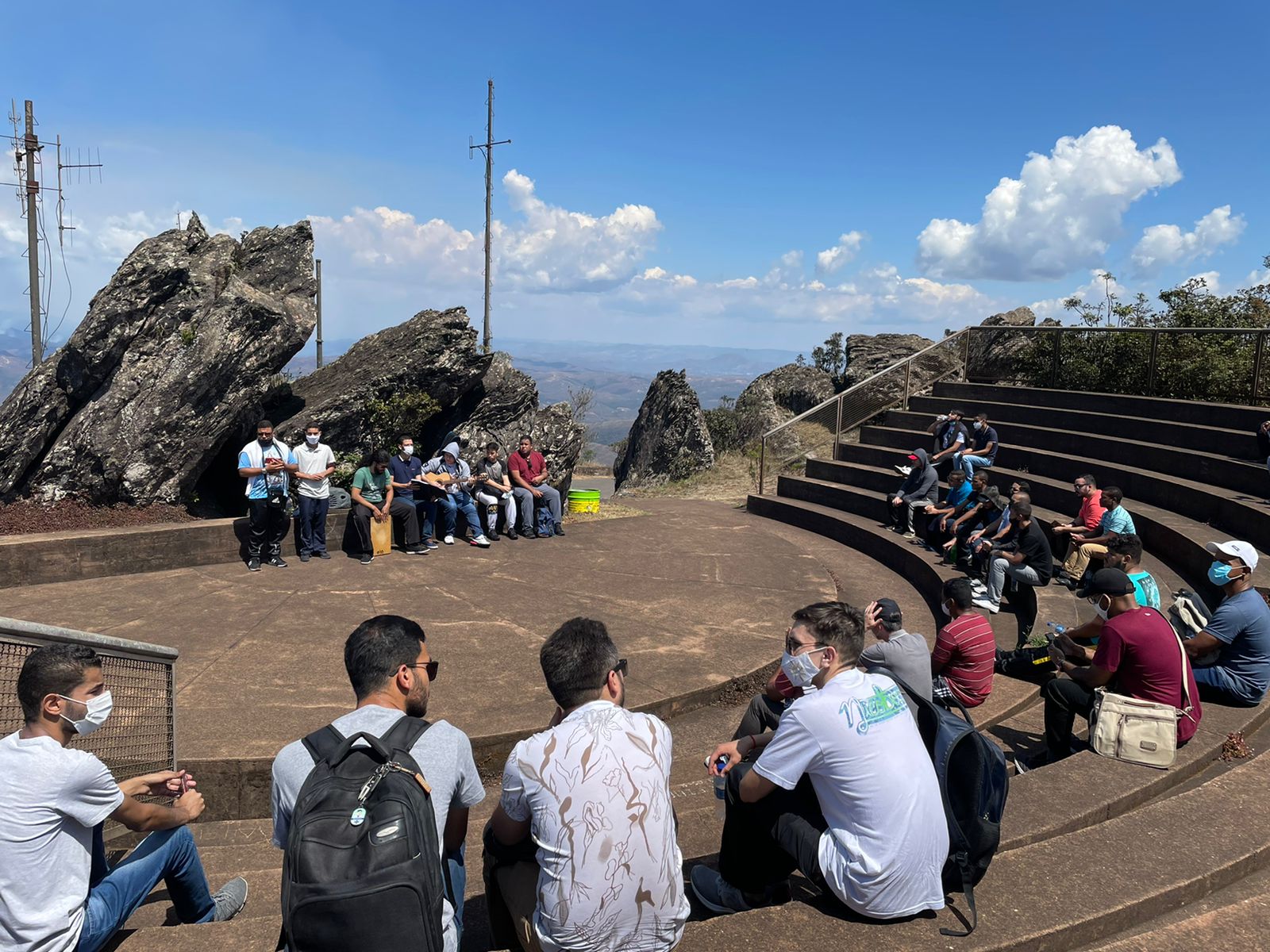 Seminaristas peregrinam ao Santuário Basílica de Nossa Senhora da Piedade