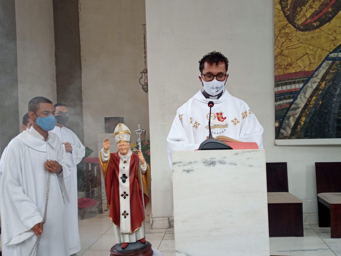 Comunidade do propedêutico celebra São João Paulo II