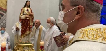 Dom Nivaldo dos Santos celebra segundo dia da Festa do Coração Eucarístico de Jesus