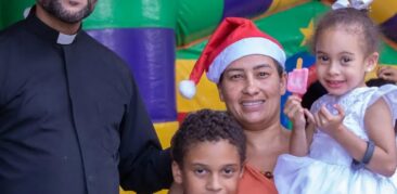 A magia do Natal invade o Convivium levando alegria à dezenas de crianças