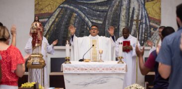 Santa Missa celebra abertura  do Mês Missionário no Convivium Emaús
