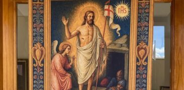 Domingo de Páscoa: comunidade reunida celebra a Ressurreição do Senhor