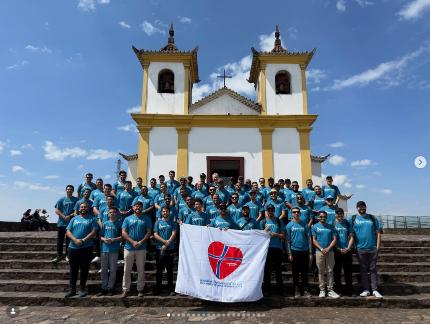 Mês das Vocações: Casa da Mãe Piedade acolhe peregrinação dos Seminaristas do Sacej