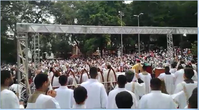 Celebração de Corpus Christi na Igreja Nossa Senhora da Boa Viagem reune milhares de fiéis