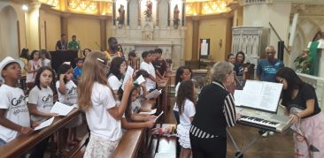 Encerramento das Missões 2018 da paróquia N S da Boa Viagem contou com Adoração ao Santíssimo pelas crianças