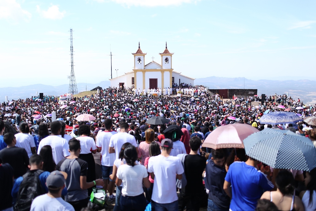 Ouça o hino do Santuário Basílica Nossa Senhora da Piedade – Padroeira de Minas Gerais