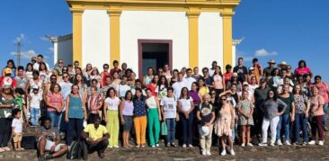 Casa da Mãe Piedade recebe peregrinação de fiéis da Paróquia Maria, Mãe de Jesus