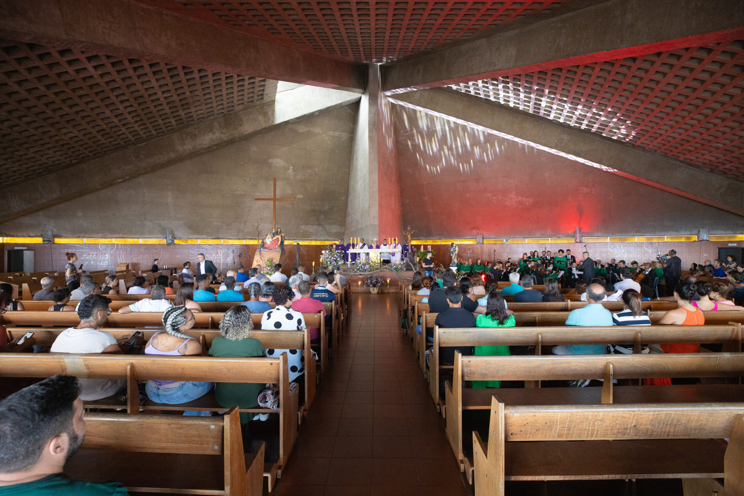 [Galeria de fotos] Missa une música erudita e fé no Santuário da Piedade