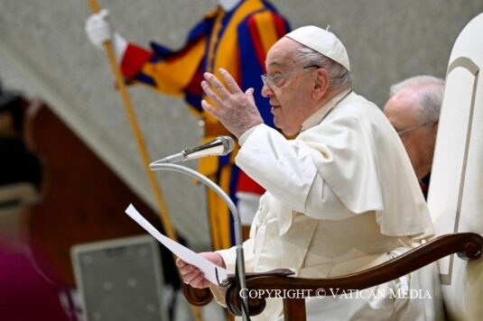 “Cultivar o silêncio que escuta e obedece à Palavra de Deus”