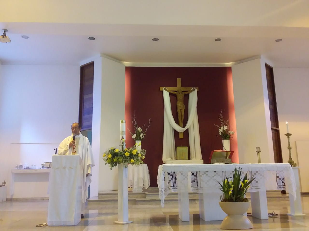 Missa de Páscoa é celebrada na Paróquia Nossa Senhora das Graças e Medalha Milagrosa