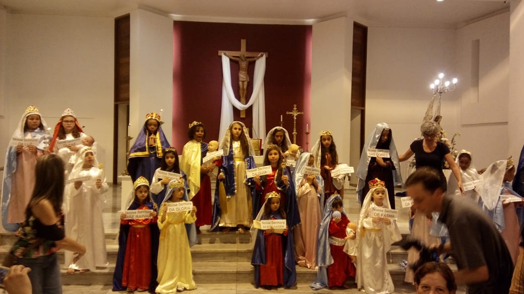 Centenas de fiéis vivenciaram o 5° Mês da Novena dedicado à Nossa Senhora das Graças e Medalha Milagrosa