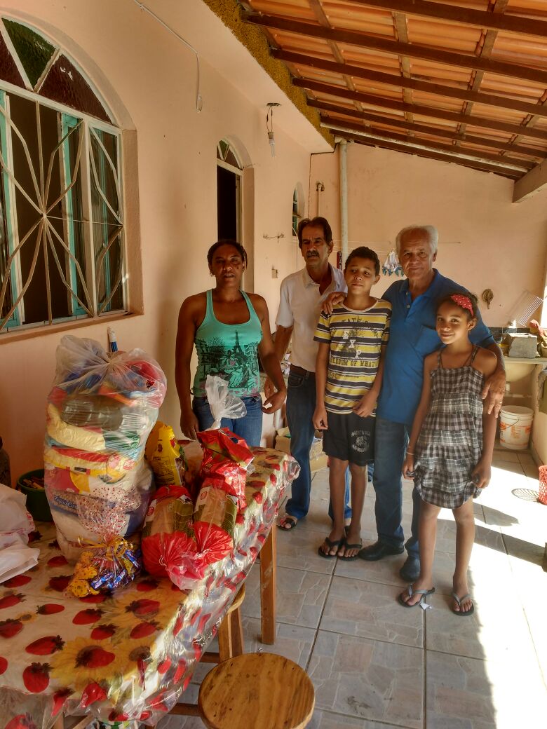 Distribuição de cestas de natal – vicentinos