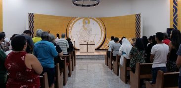 Primeira missa na nova Igreja Nossa Senhora de Lourdes