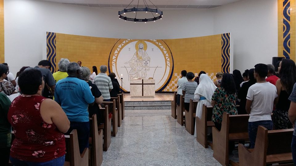 Primeira missa na nova Igreja Nossa Senhora de Lourdes