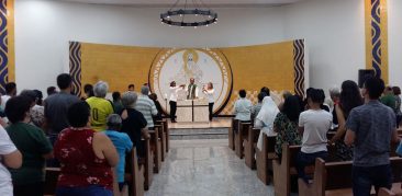 Primeira missa na nova Igreja Nossa Senhora de Lourdes