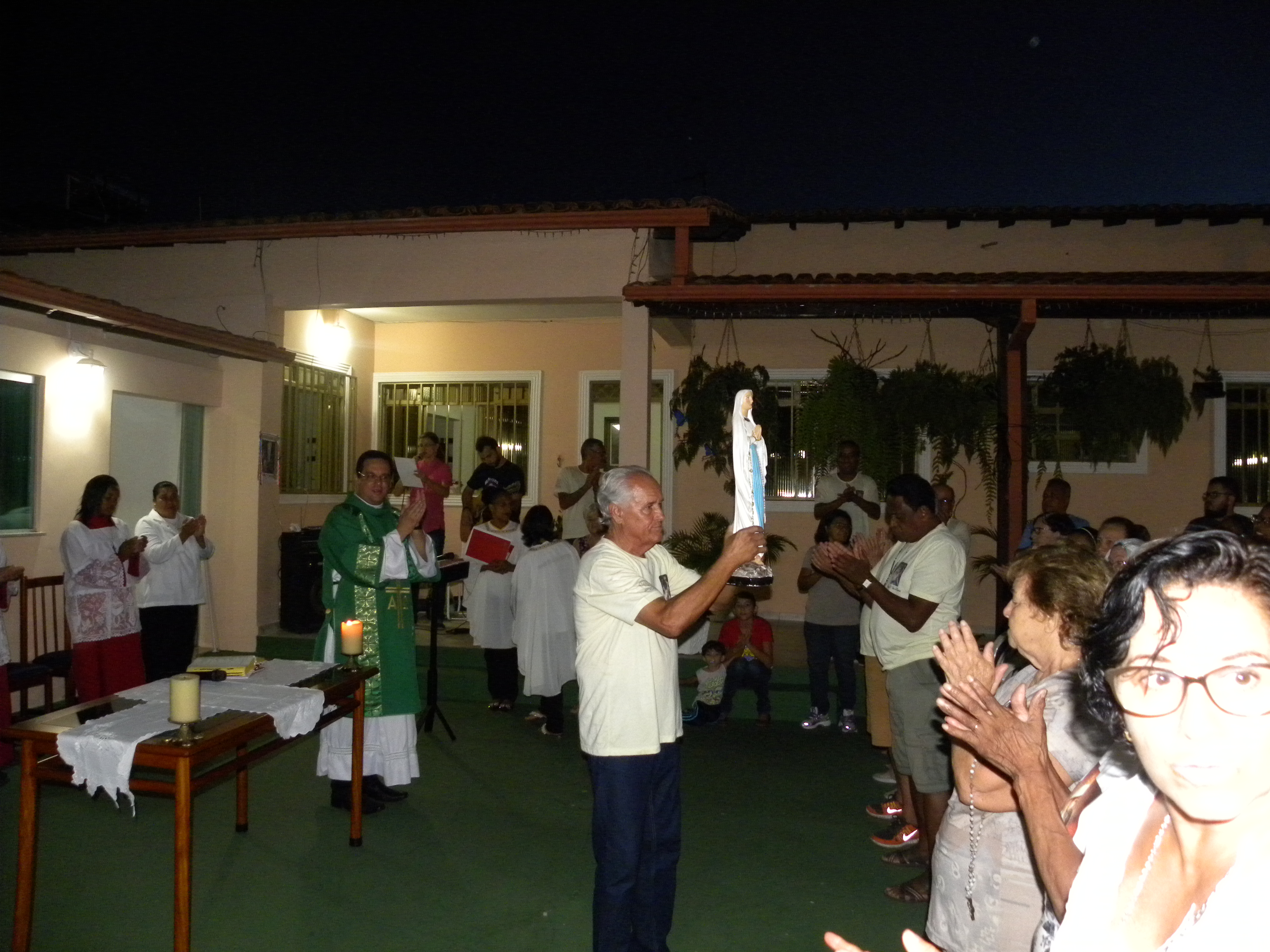 Terceiro dia da novena em honra a Nossa Senhora de Lourdes