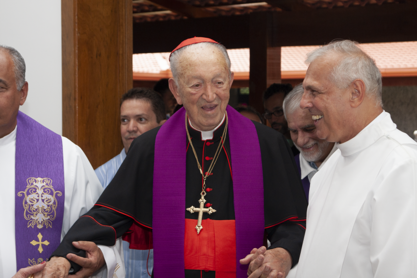 Ação de Graças pela Ordenação Sacerdotal e Episcopal do Cardeal Dom Seraﬁm Fernandes de Araújo