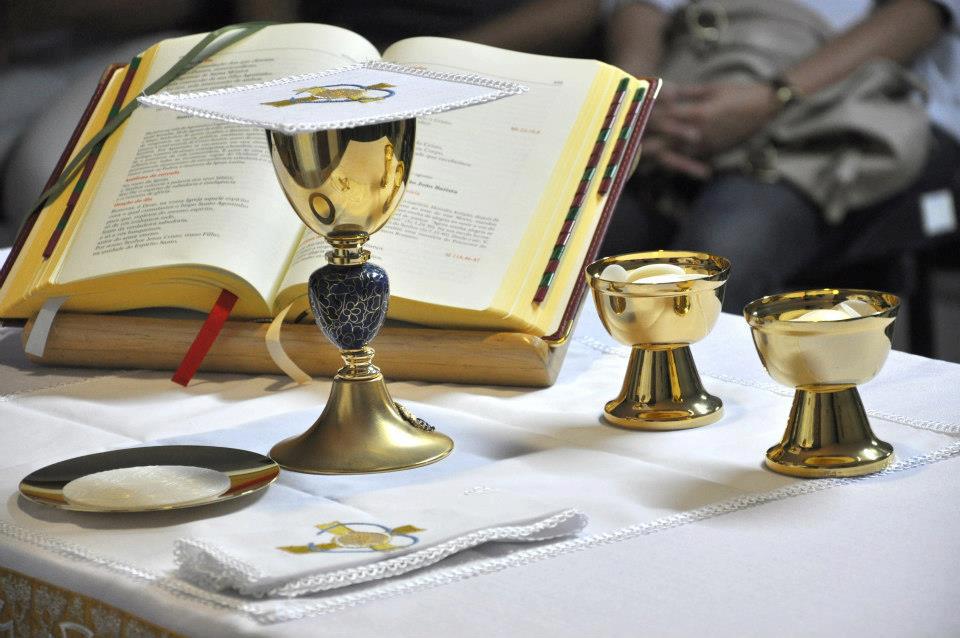 Da mesa ao altar, do altar à mesa