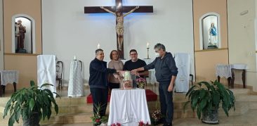 A Paróquia São José Operário recebeu o ícone da padroeira da Arquidiocese de Belo Horizonte