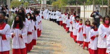 Primeiro encontro de Acólitos e Coroinhas da Rensc na Catedral Cristo Rei