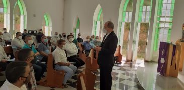 ASSEMBLEIA REGIONAL DO CLERO DA RENSC -Partilha do Arcebispo Dom Walmor de Oliveira Azevedo ao Padres da RENSC